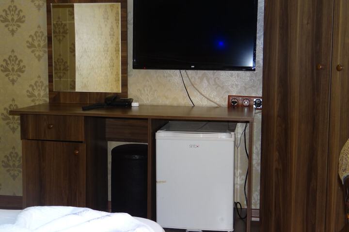 Room 11 of 36