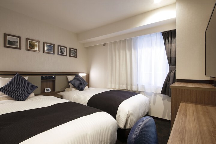 Room 5 of 41