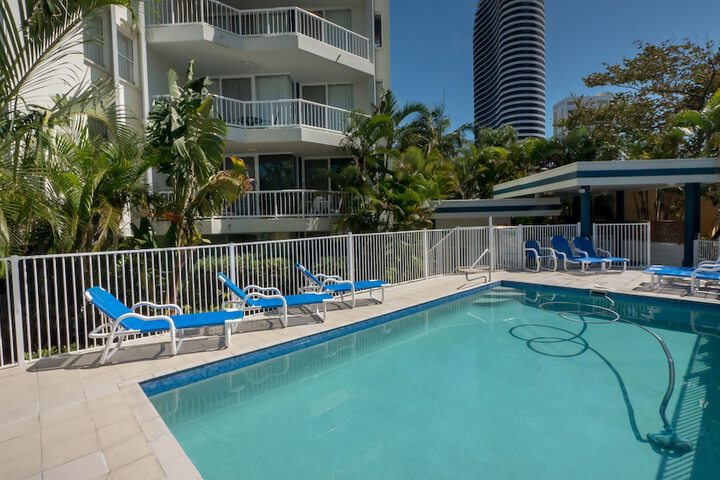 Pool Hotel