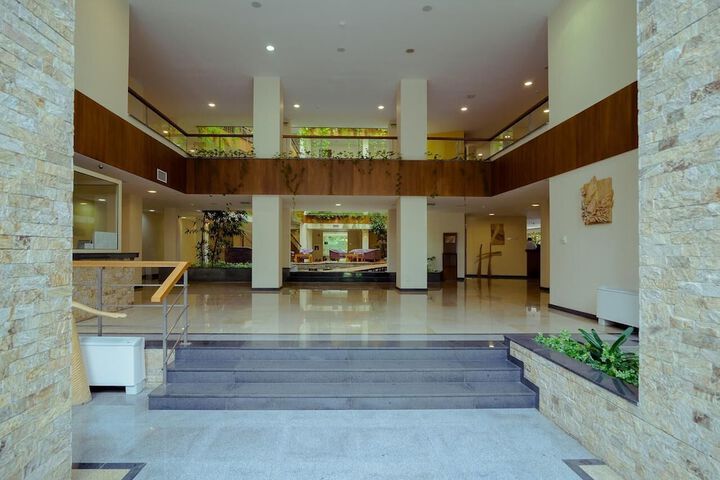 Hotel 2 of 78