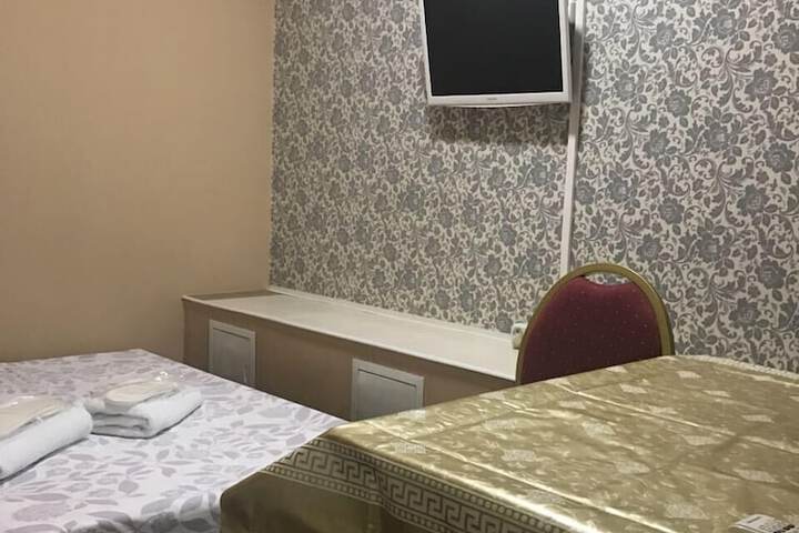 Room 10 of 29