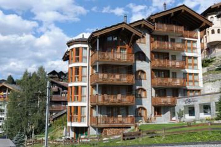 Hotel 18 of 73