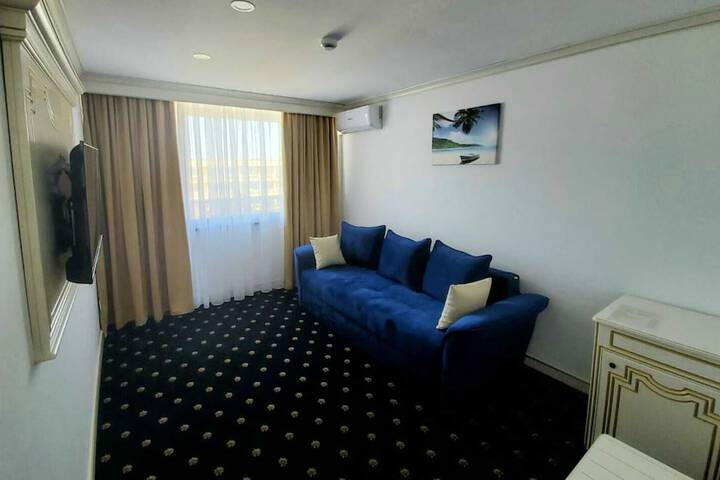 Room 7 of 17