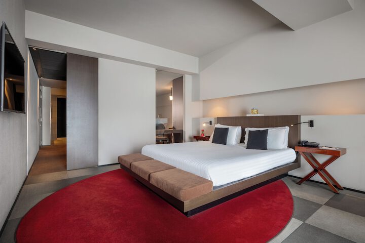 Room 45 of 93