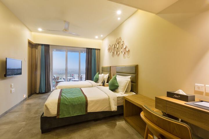 Room 16 of 44