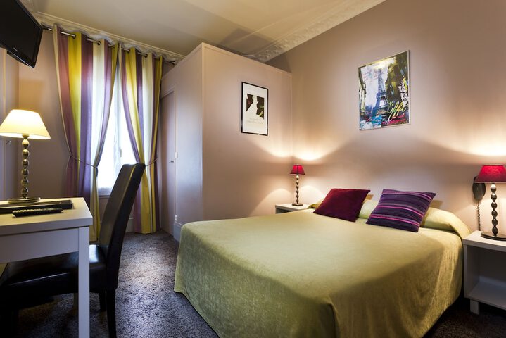 Room 17 of 37
