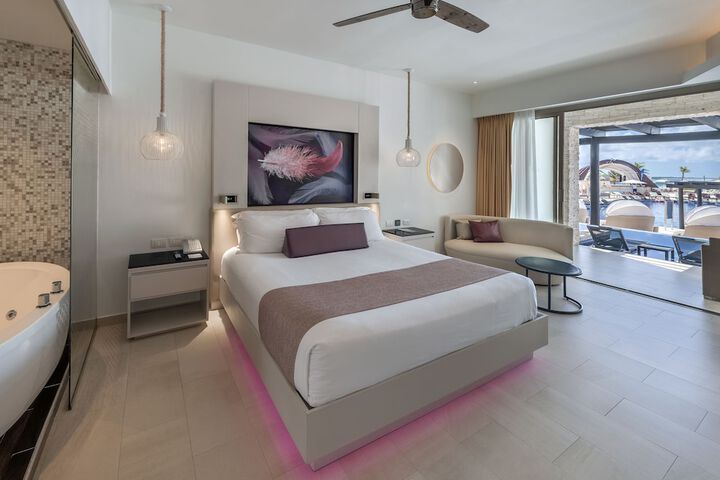 Room 42 of 147