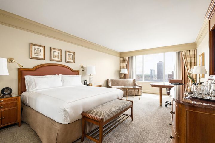 Room 28 of 195