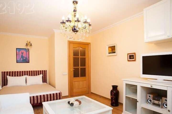 Room 2 of 16