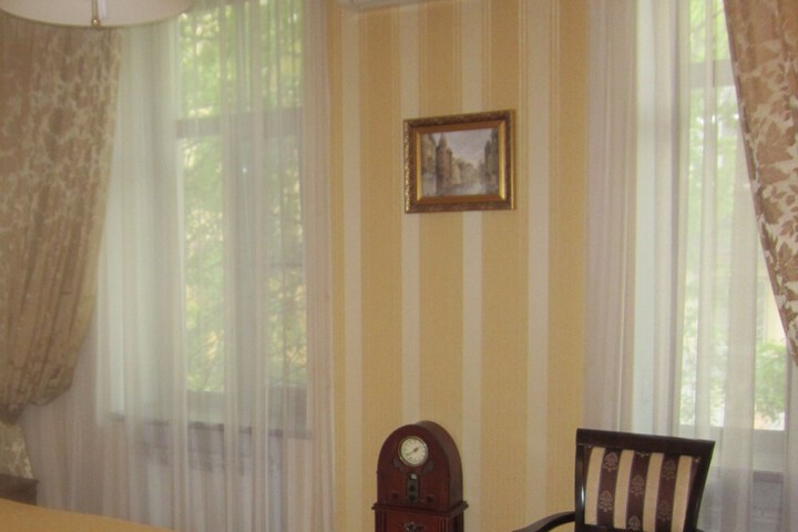 Room 8 of 36