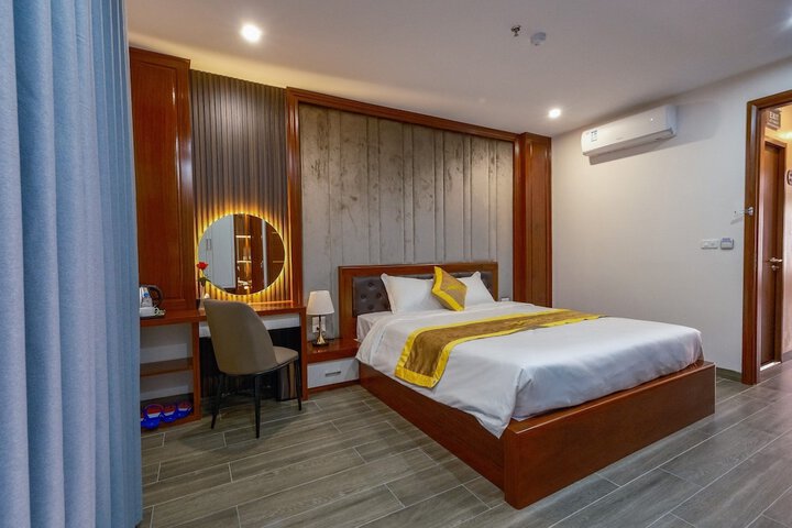 Room 4 of 11