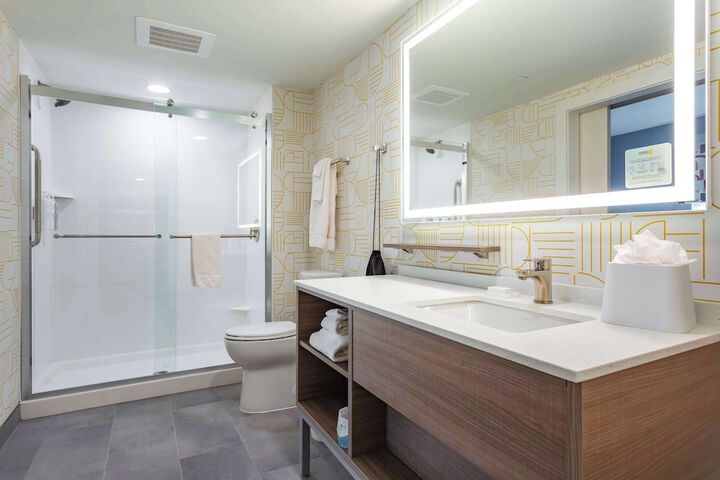 Bathroom shower