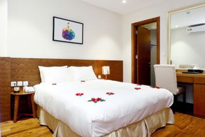 Room 9 of 31