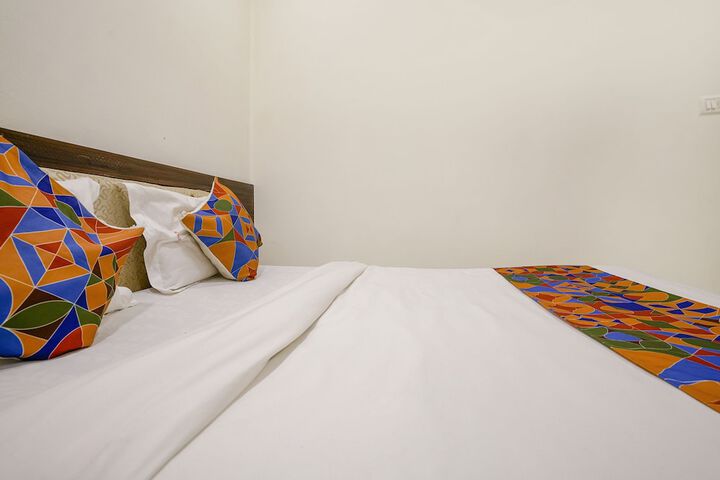 Room 13 of 24