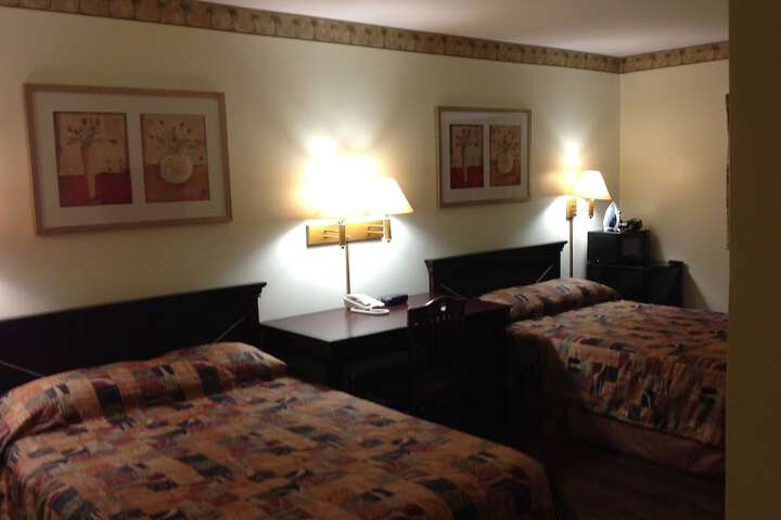 Room 10 of 19
