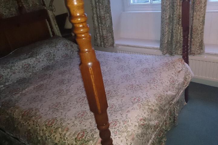 Room 25 of 58