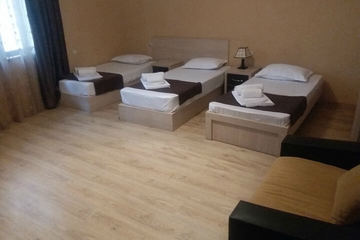 Room 2 of 35