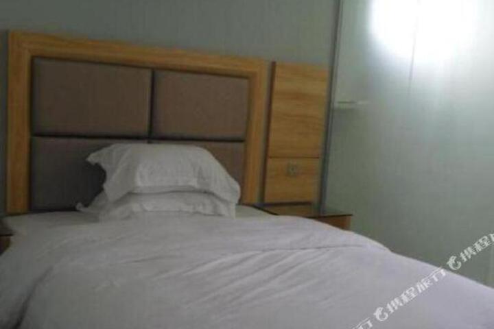 Dongxing Cibin Hotel