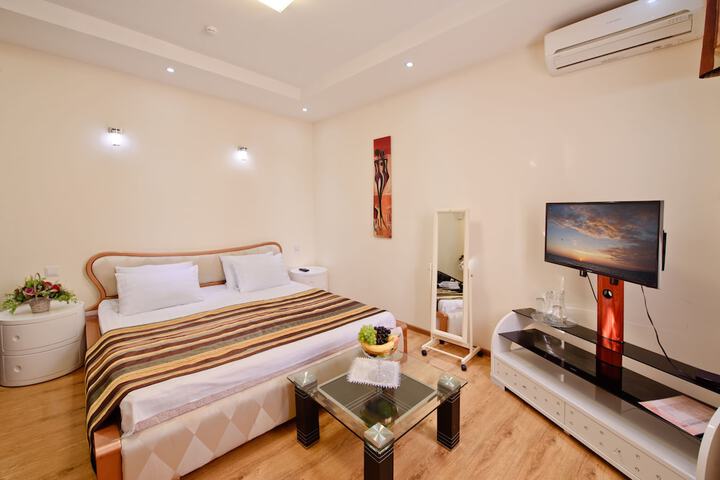 Room 10 of 62