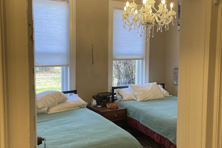 Room 50 of 99