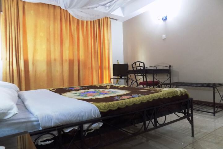 Room 14 of 35