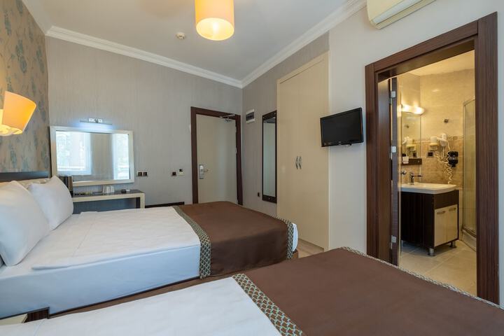 Room 7 of 34
