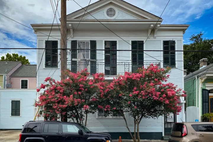 Image of Walk to French Quarter 2 Bedroom 1 Bath Duplex in the Heart of Bywater by Redawning