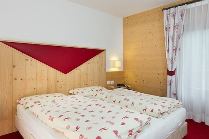 Room 3 of 24