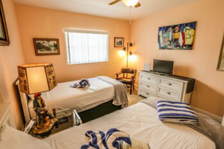 Room 18 of 23