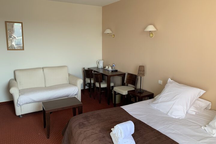 Room 5 of 47