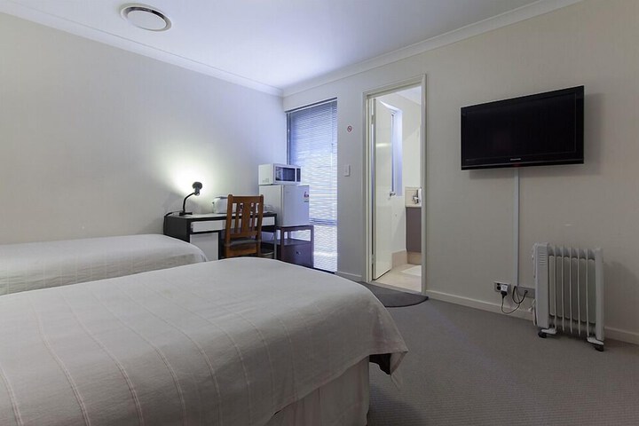 Room 8 of 29