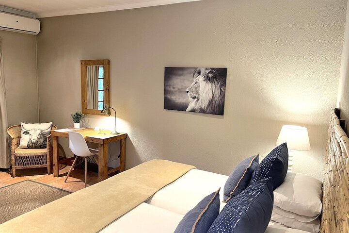 Room 10 of 46