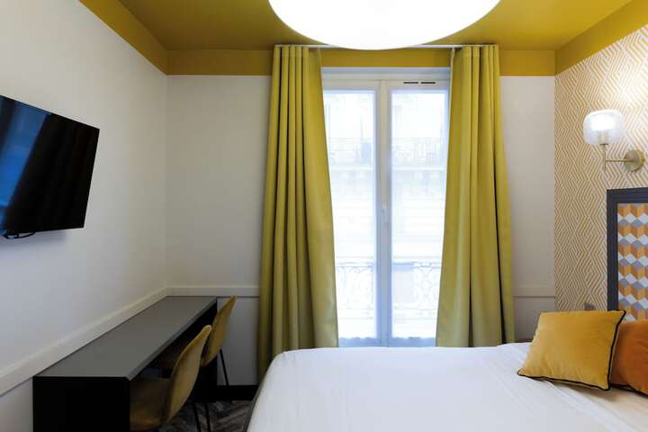 Room 13 of 48
