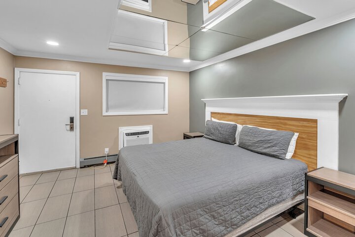 Room 3 of 29