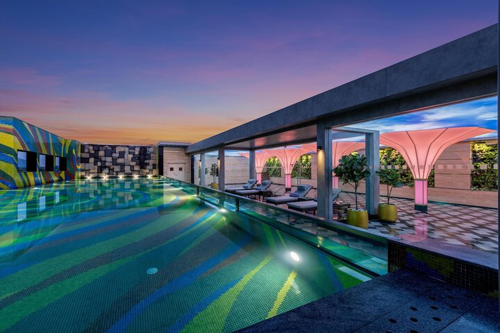 Pool 77 of 231