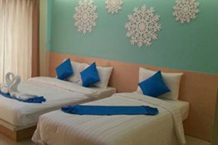 Room 7 of 34