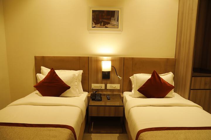 Room 63 of 94