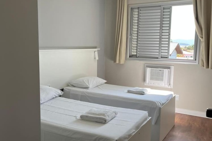 Room 9 of 63