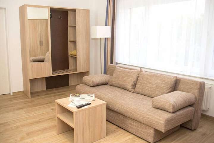Room 18 of 34
