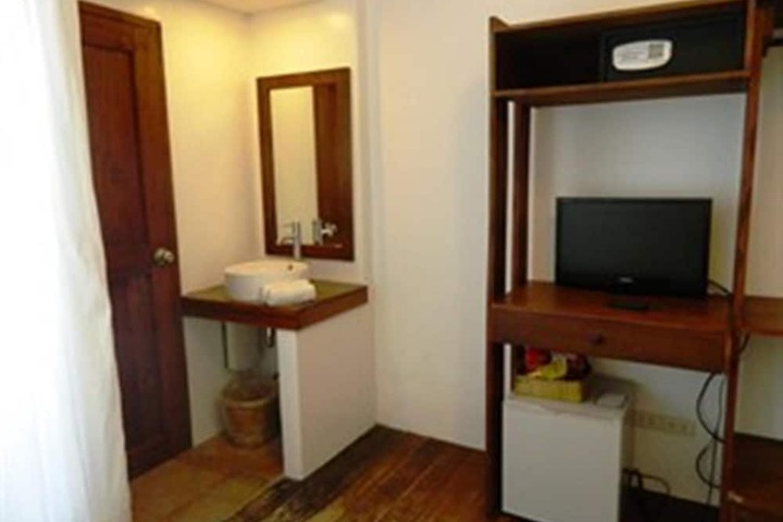 Room 17 of 50