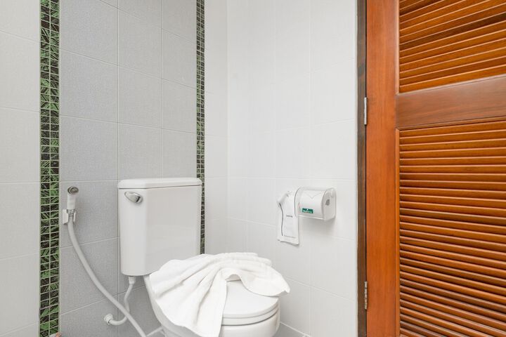 Clean Restrooms