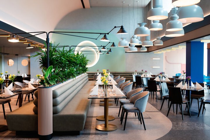 Dining 60 of 71