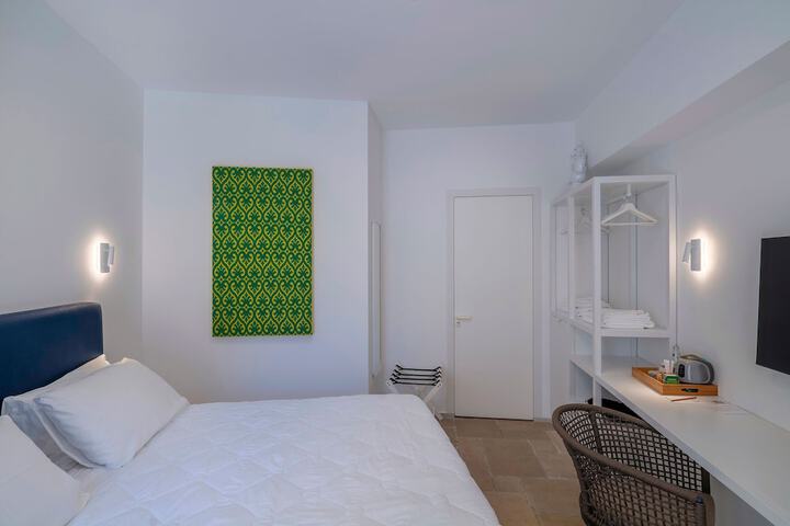 Room 15 of 82