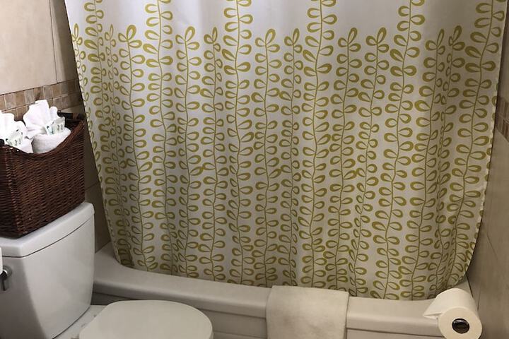Room 28 of 30