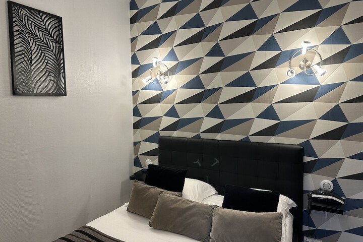 Room 12 of 35