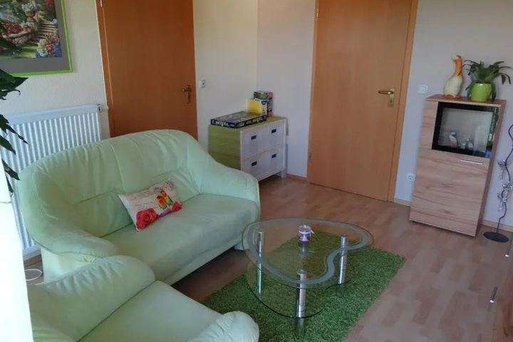 Room 7 of 10