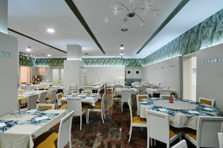 Dining 152 of 186