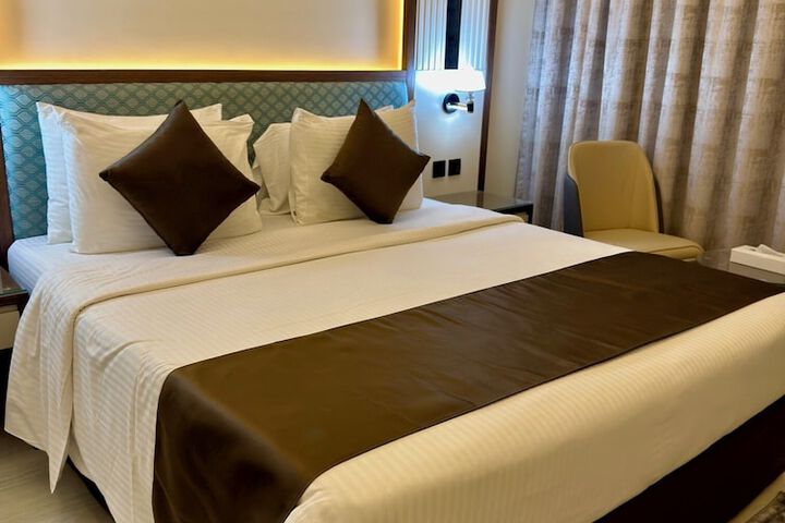 Room 18 of 42