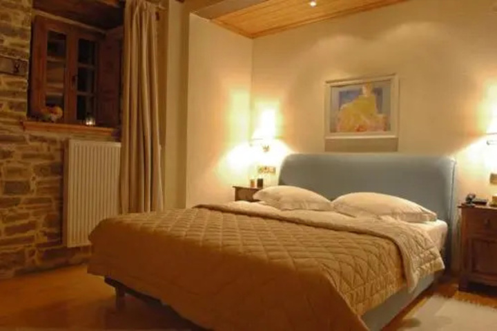 Room 6 of 27