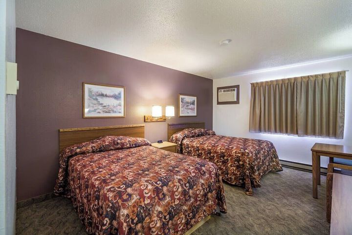 Room 10 of 25